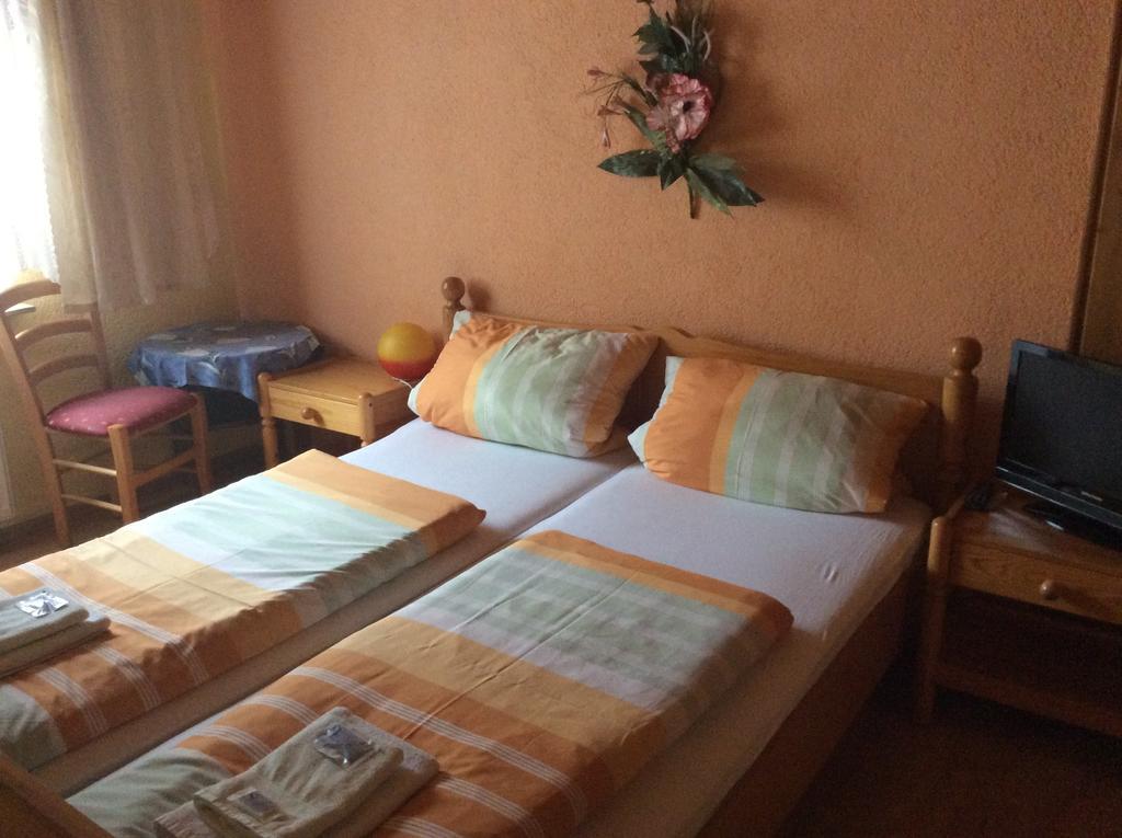 Hotel Drei Koenige Neckarbischofsheim Chambre photo