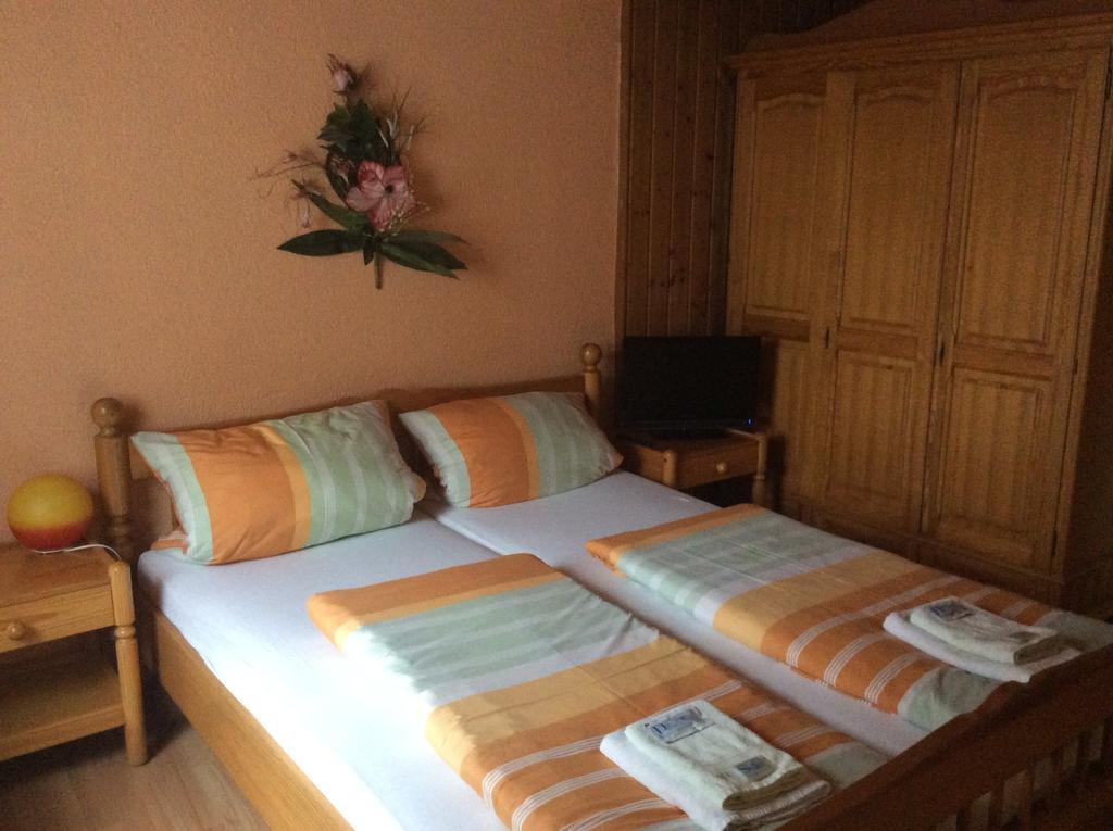 Hotel Drei Koenige Neckarbischofsheim Chambre photo